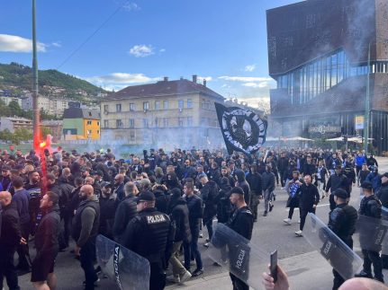 Oglasili Se Manijaci Pred Gradski Derbi Bez Obzira Na Sve Grbavica Je Puna