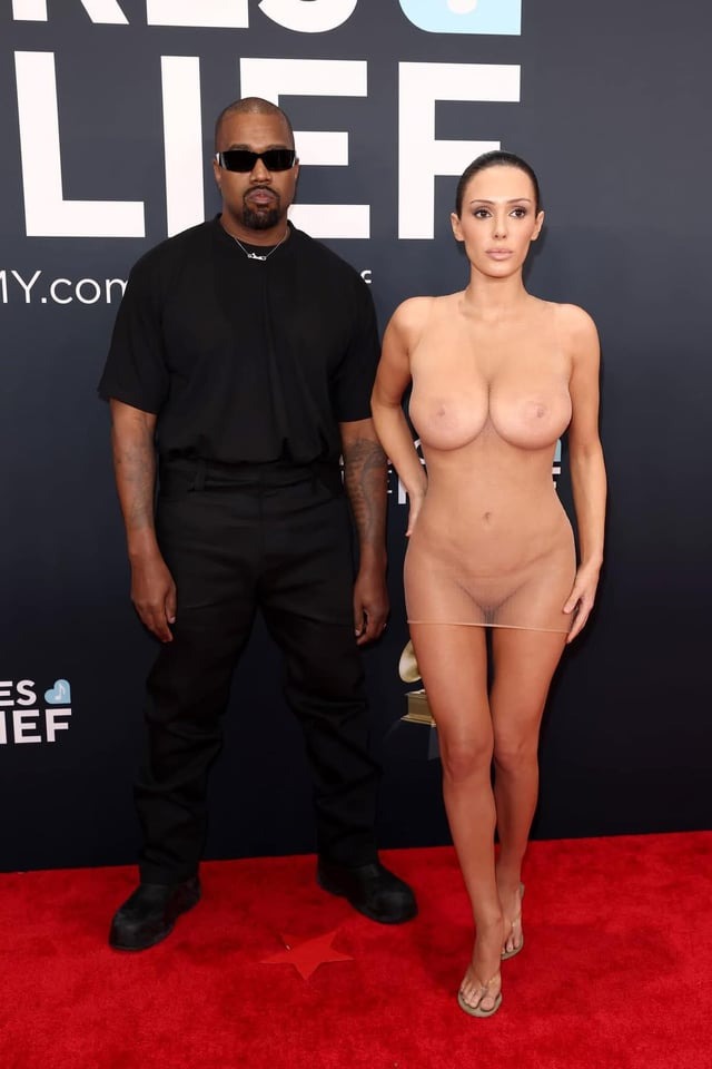 Nevi En Skandal Na Grammyjima Bianca Censori Do La Gola Kanye I Ona