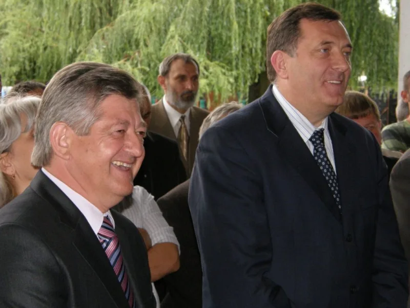 Mico micic i dodik