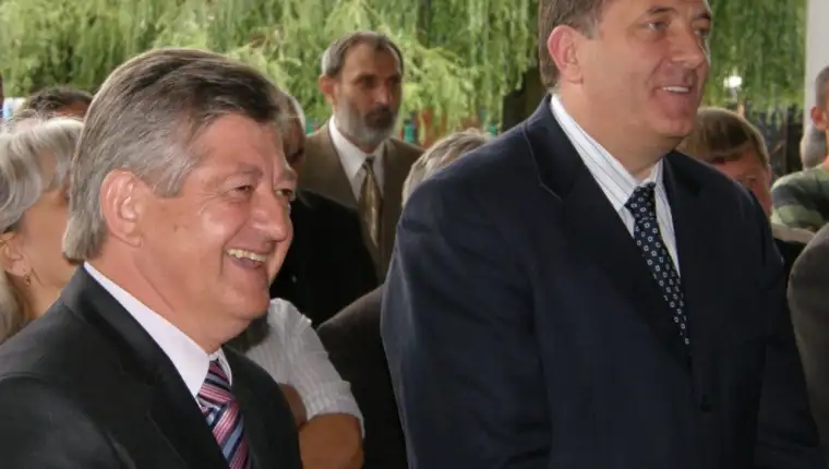 Mico micic i dodik