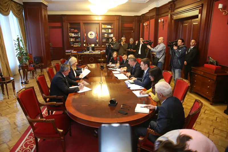 Vlada rs sastanak