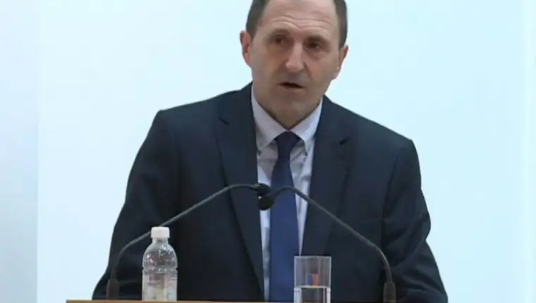 Bez naslova