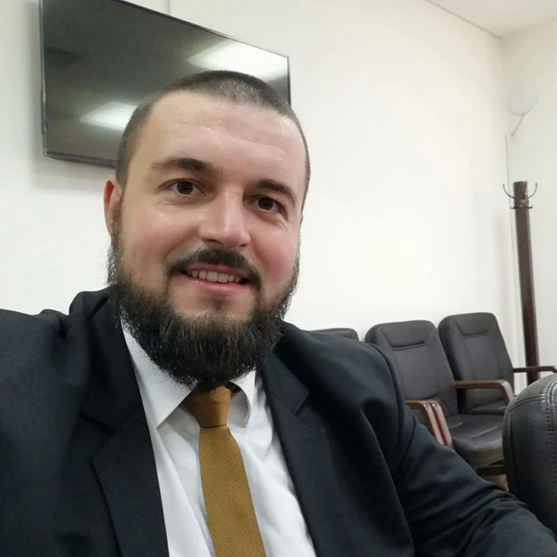 Haris mujezinovic