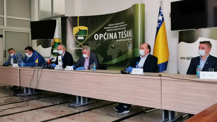Tesanj press