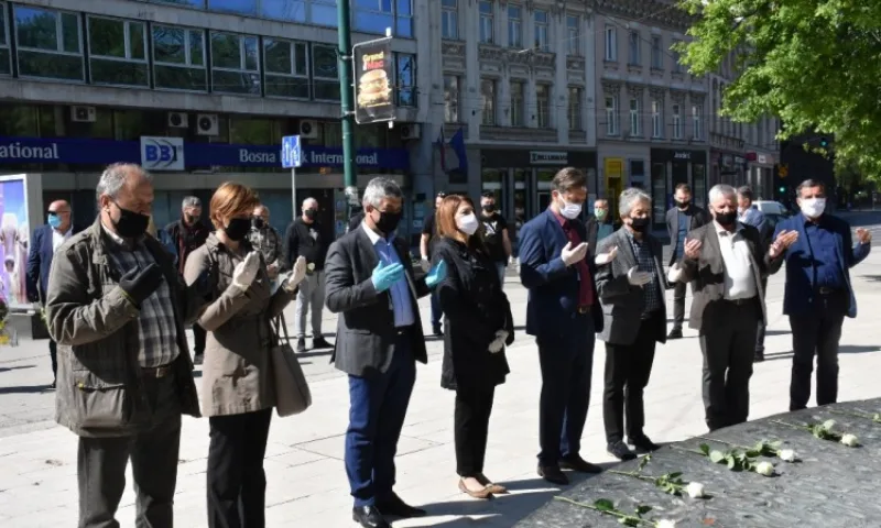 Op centar ubijena djeca polaganje