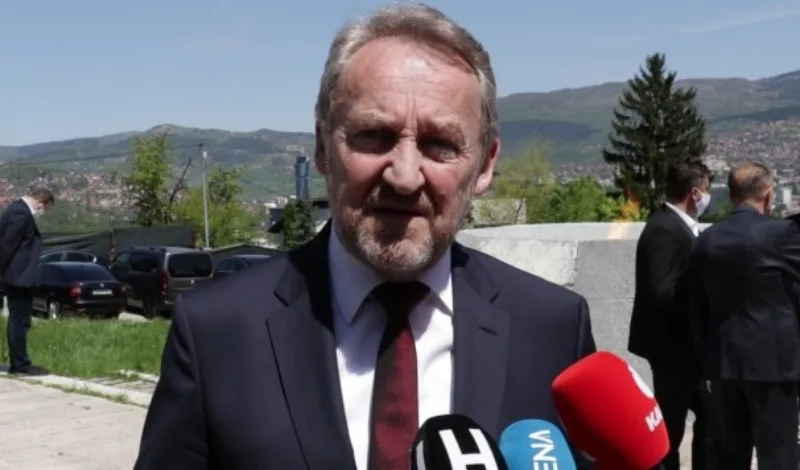 Bakir izetbegovic11