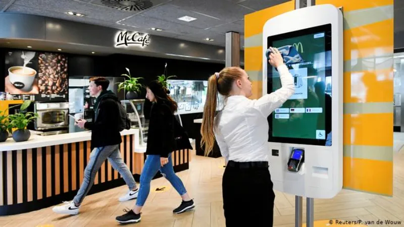 Mc Donalds restoran2