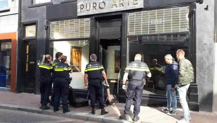 Policija nizozemska