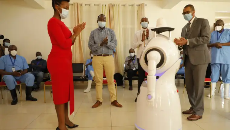 Ruanda robot1 scaled