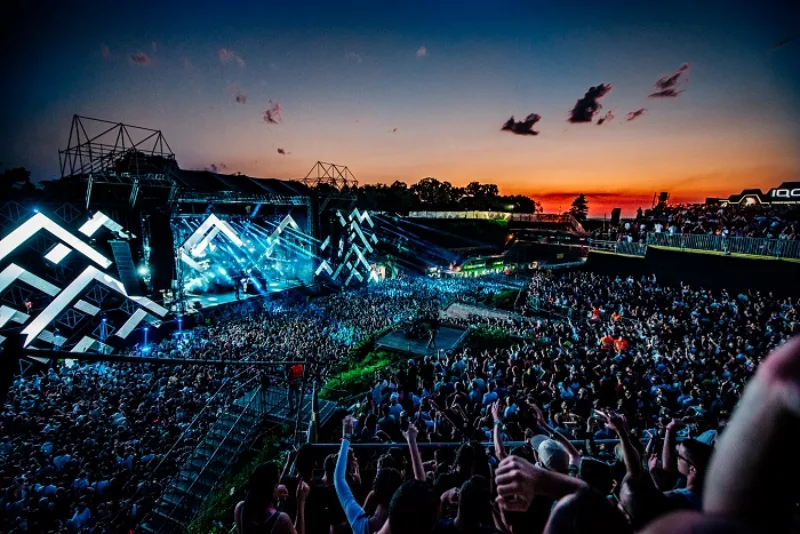 Dance-Arena-Sunrise