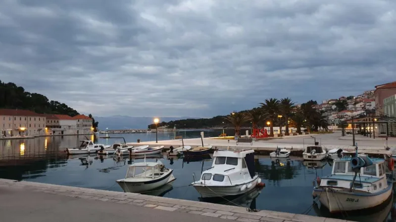 Hvar1