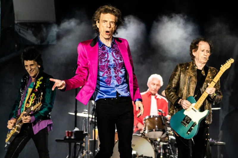 Rolling stones postpone tour