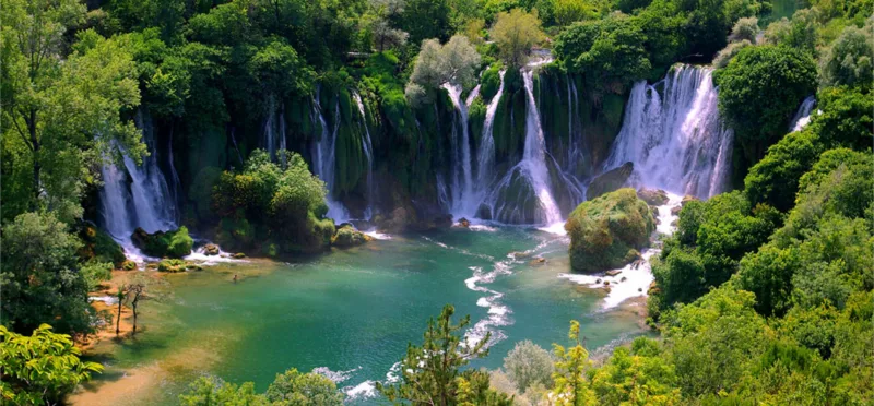 Kravica ba park slap