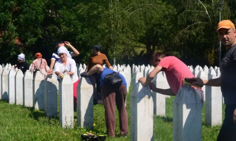 Srebrenica2