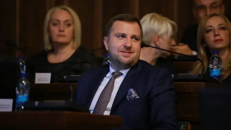 Skaka grad