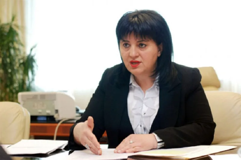 Srebrenka golic
