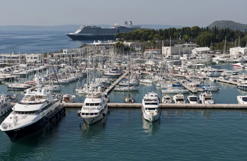 Marina1