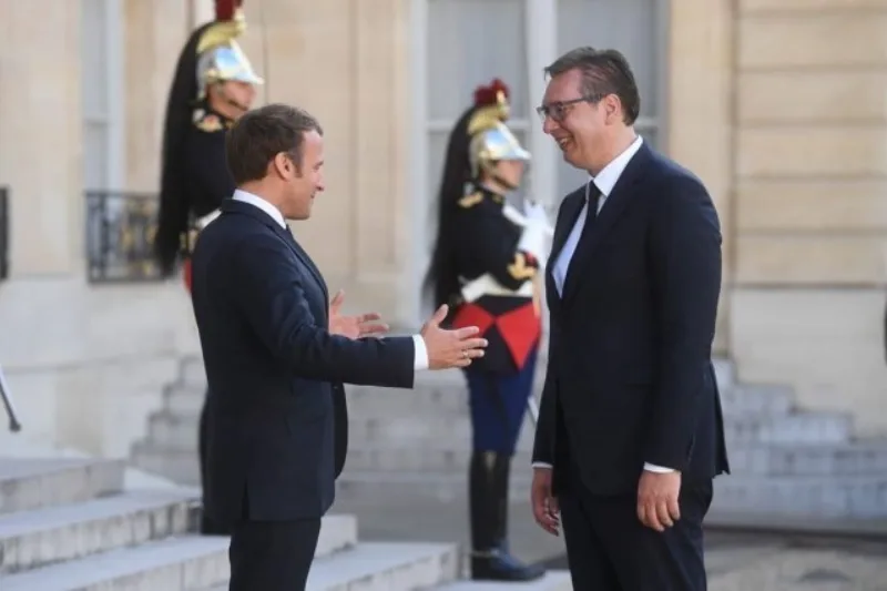 Vucic macron