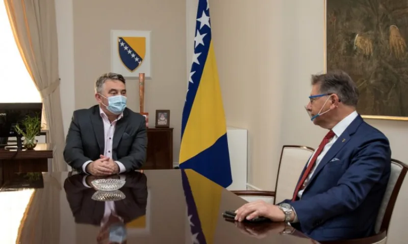 Komsic hadzikadic