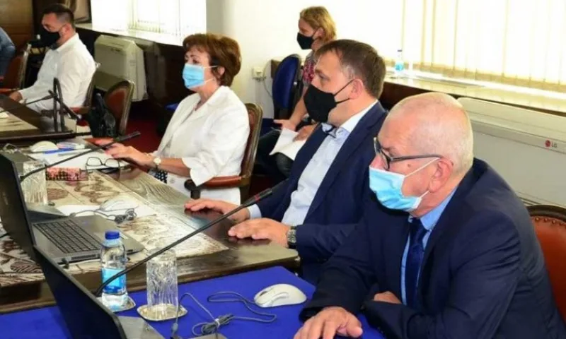 Vlada fbih10