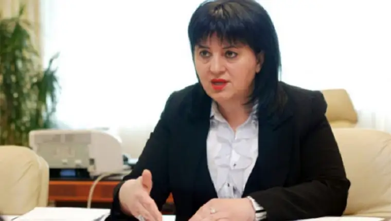 Srebrenka golic
