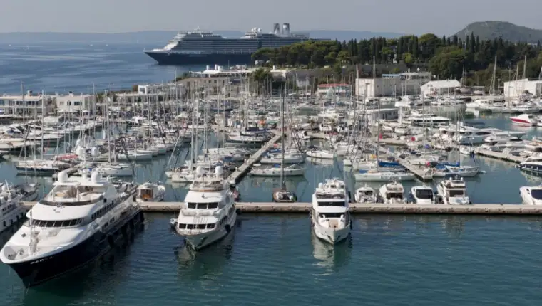 Marina1