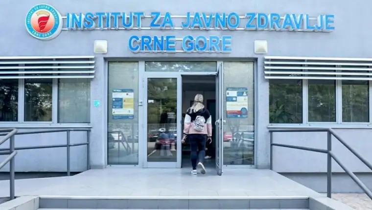 Crna gora korona