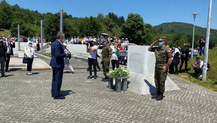 Srebrenica32