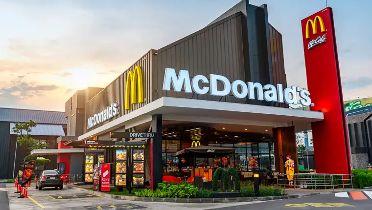 Mcdonalds drive through restaurant