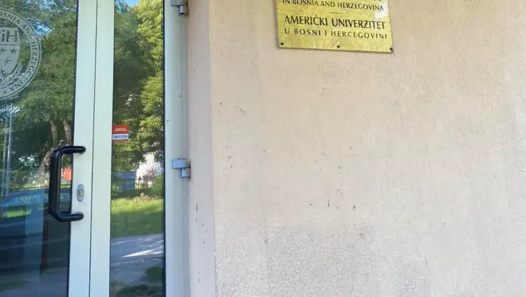 Americki univerzitet