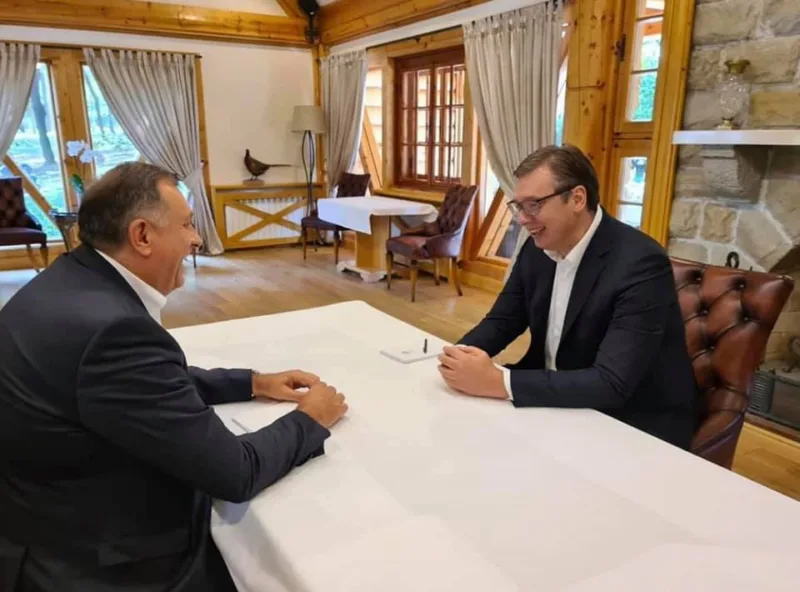 Dodik i vucic