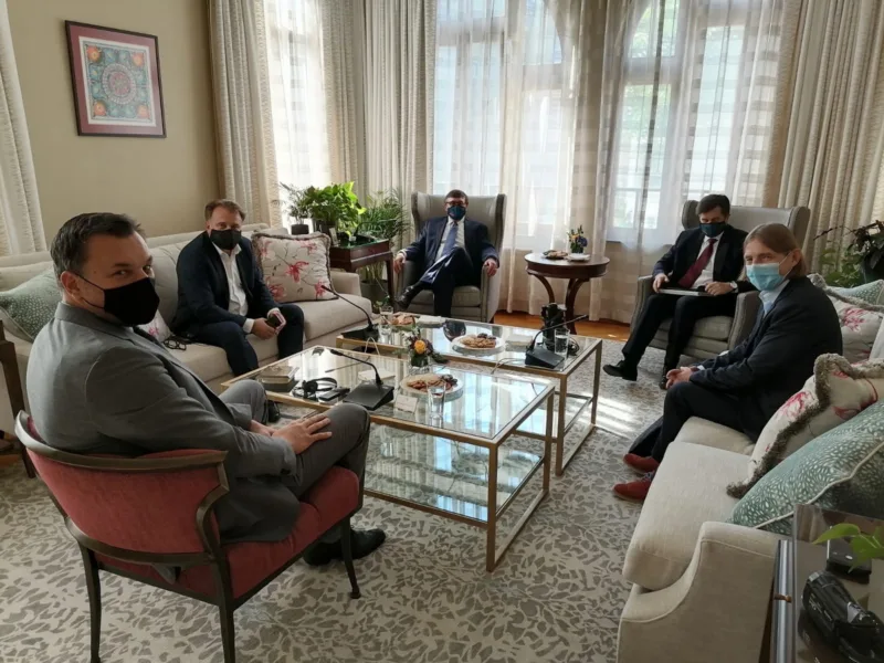 Cetvorka ambasada