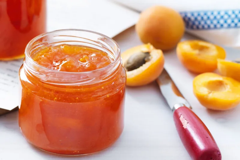 Traditional apricot jam 83679 1 scaled