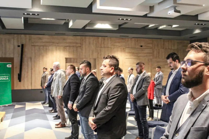 Mladi sda hadzici