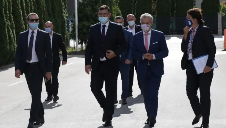 Sattler tegeltija