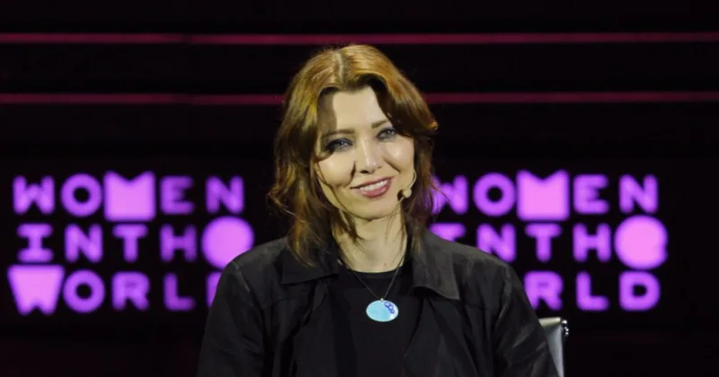 Elif shafak