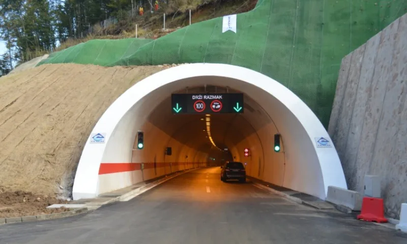 Tunel autoput