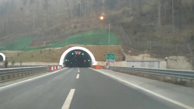 Tunel 25 novembar