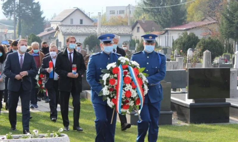 Svisveti dusnidan mobih