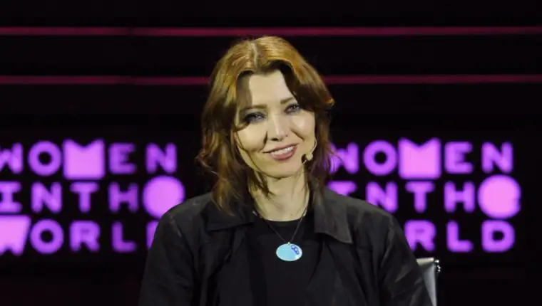 Elif shafak