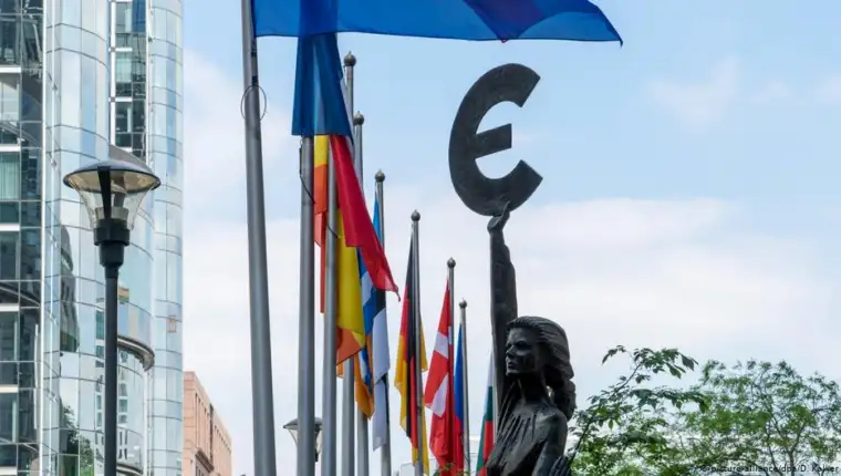 Eu