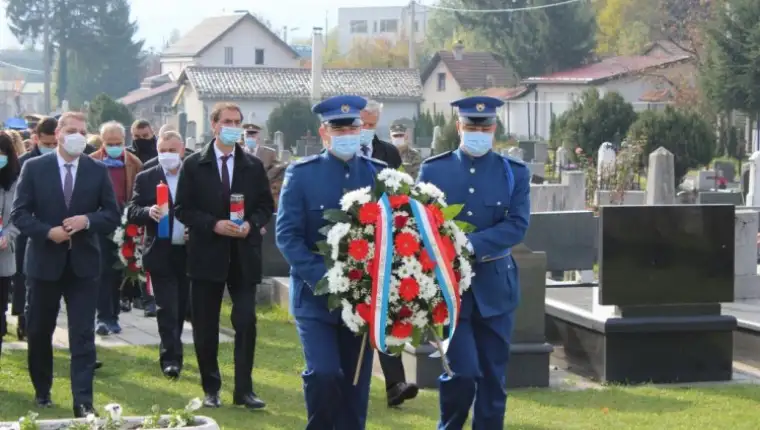 Svisveti dusnidan mobih