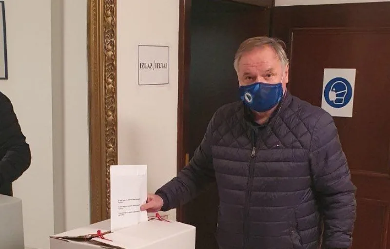 Kemo kozaric glasa