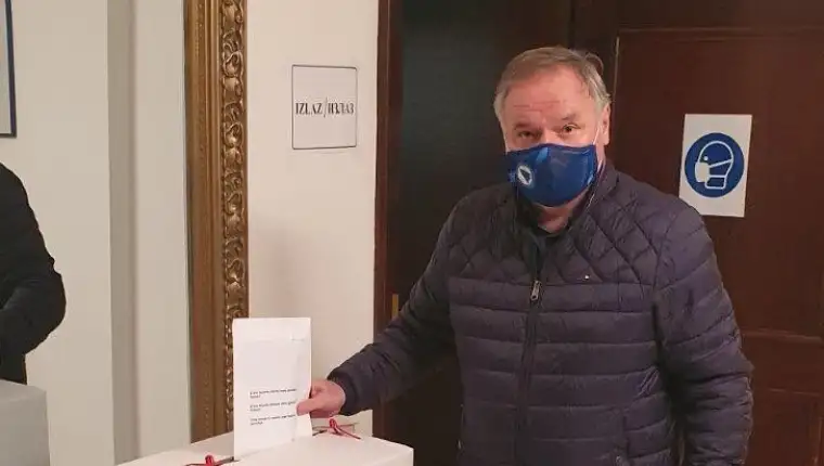 Kemo kozaric glasa
