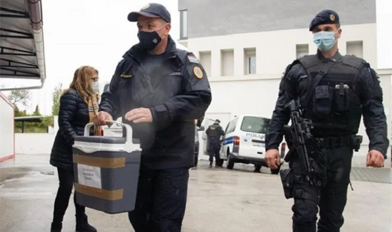 Vakcine policija