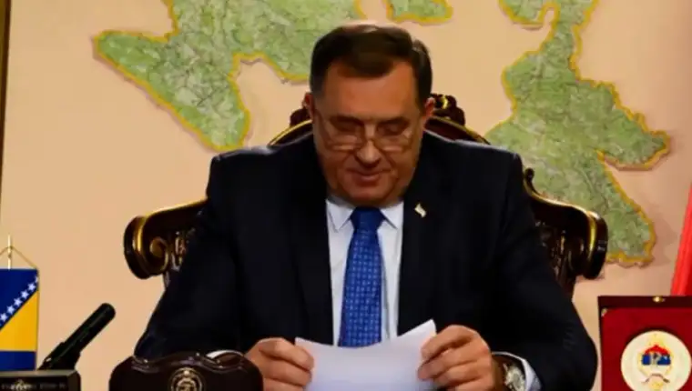 Dodik un
