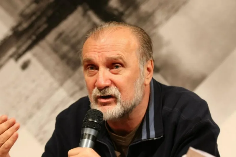 Dzevad karahasan