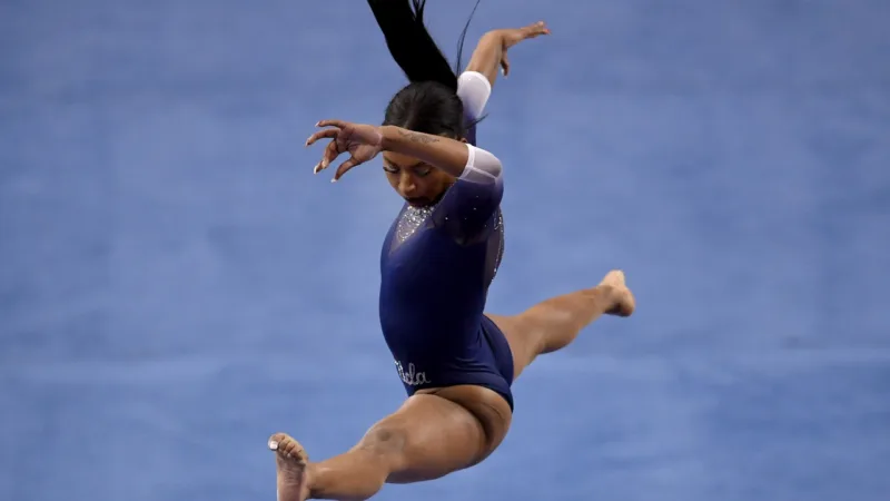 Nia dennis