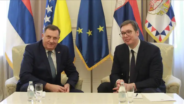 Dodik vucic1