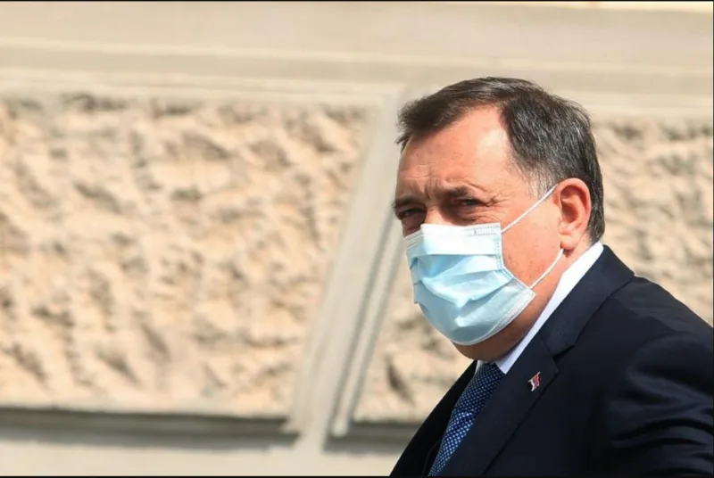 Dodik maska